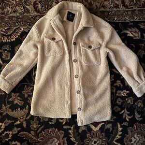 Bagatelle Women’s Faux Sherpa Teddy Shacket Front Pockets Tan Size M